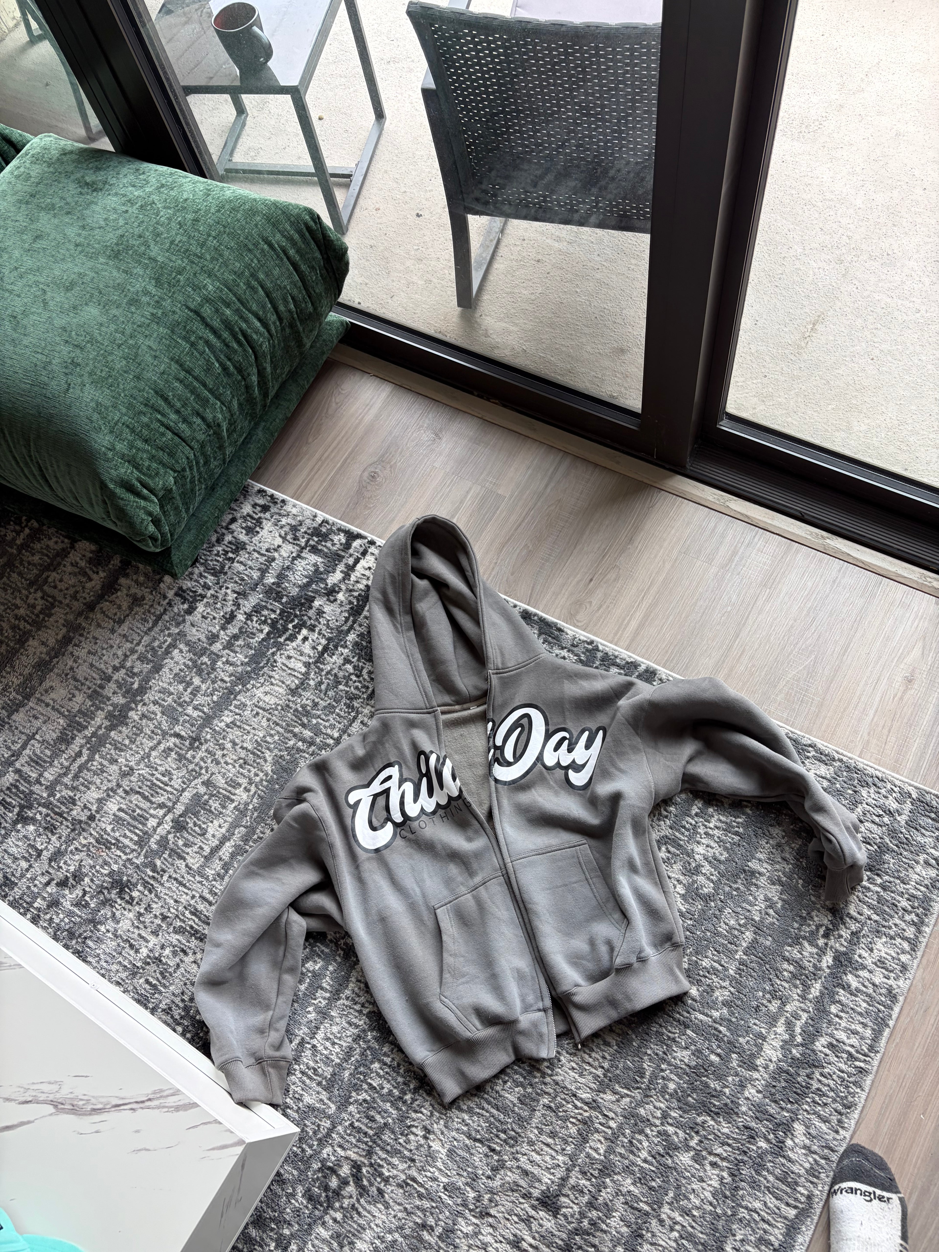 Zip up